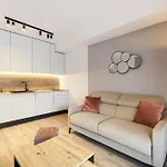 شقة Aboutartapartments - Otynska 4 *