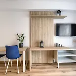 Aboutartapartments - Otynska 4 شقة *
