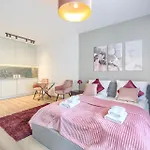 Aboutartapartments - Otynska 4 شقة *