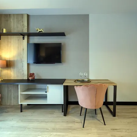 Aboutartapartments - Otynska 4