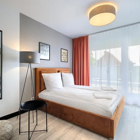 Aboutartapartments - Otynska 4 *