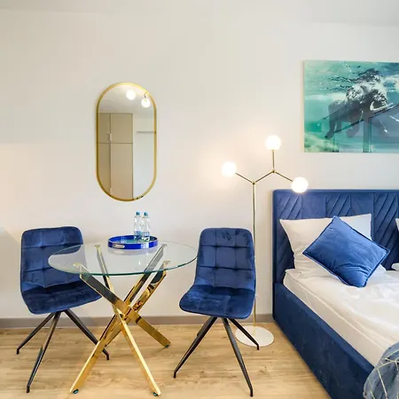 Aboutartapartments - Otynska 4 Apartment *