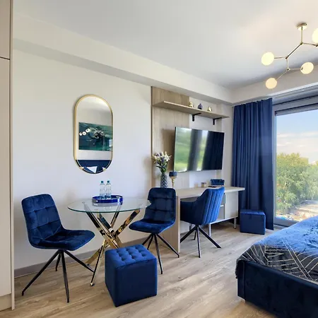 Aboutartapartments - Otynska 4 *