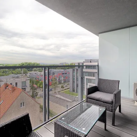 Apartment Aboutartapartments - Otynska 4
