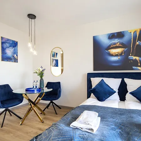 Aboutartapartments - Otynska 4 Apartment *