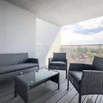 Apartmán Aboutartapartments - Otynska 4 *