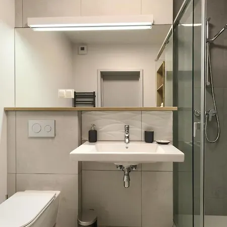 Апартаменти Aboutartapartments - Otynska 4 *