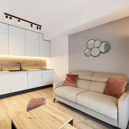 Апартаменты Aboutartapartments - Otynska 4 *