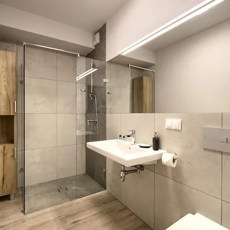 Apartment Aboutartapartments - Otynska 4