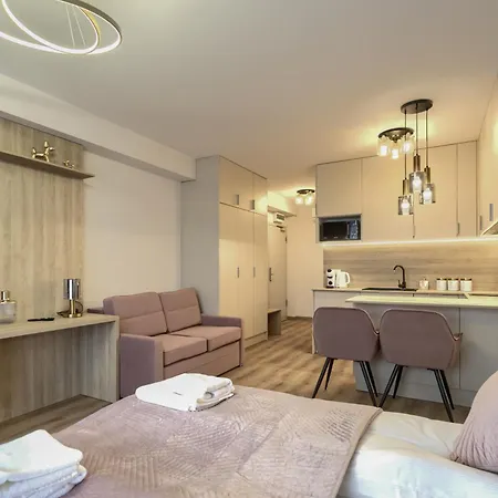 Апартаменти Aboutartapartments - Otynska 4