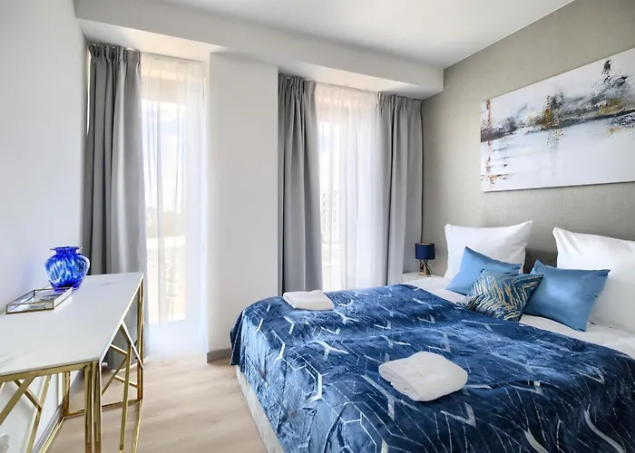 Apartman Aboutartapartments - Otynska 4 *